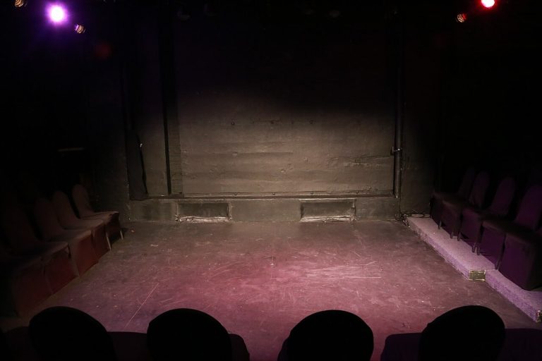 John Tana presenteert: Camping Soleil (Gerard Joling, John Tana et Crapuul, Justen de Wildt) — theater in Sittard-Geleen
